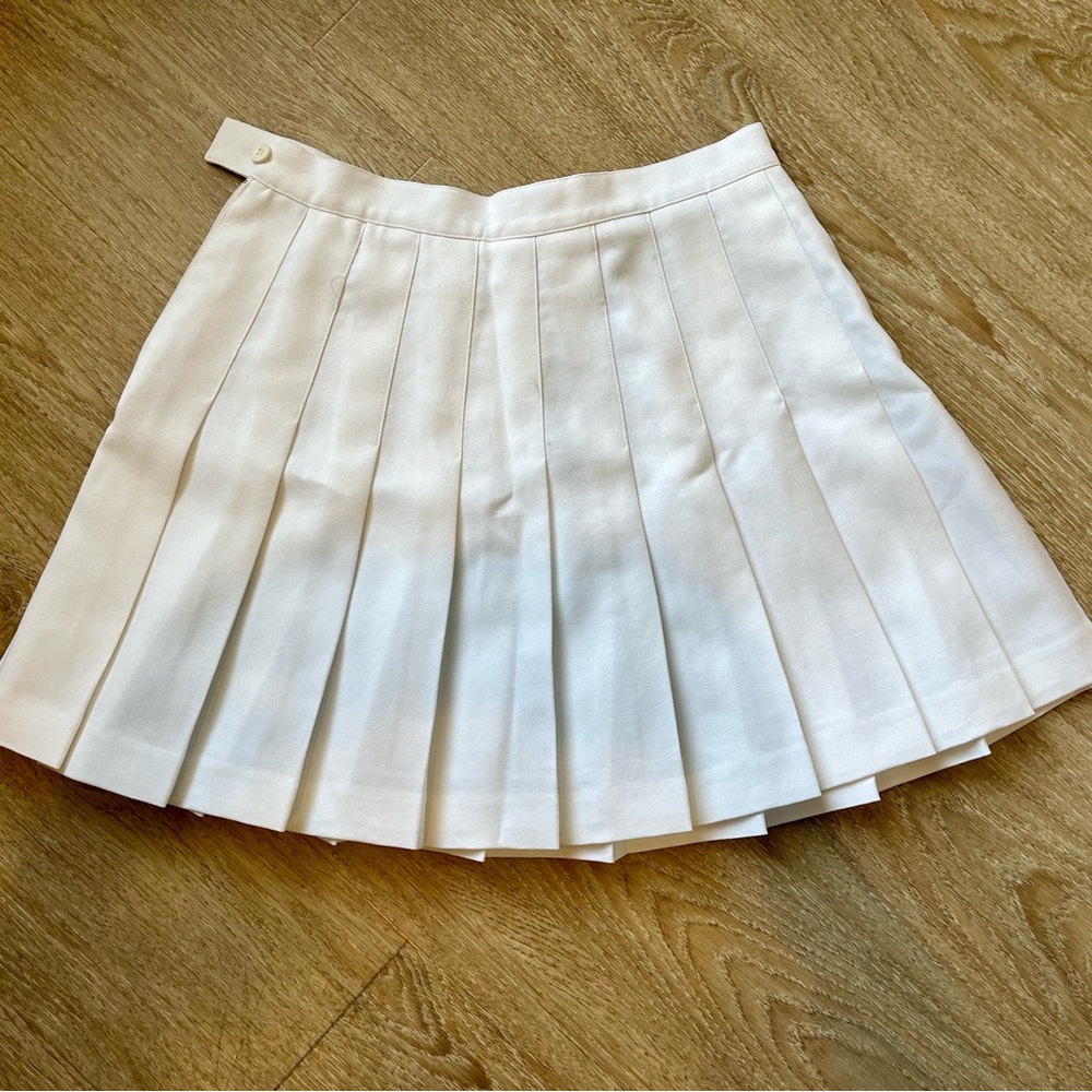 Vintage Reebok pleated white skirt